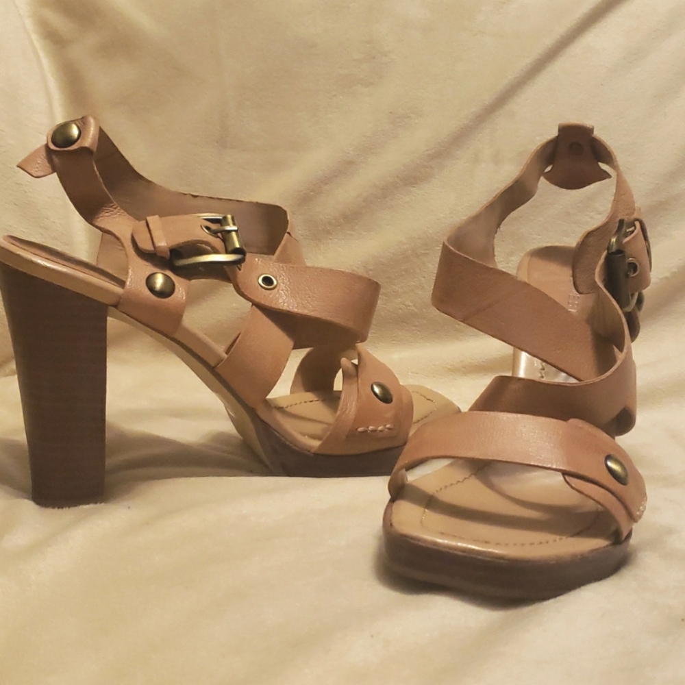 Women pre-owned Tan leather Sandals